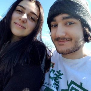 Meet your Posher, Mia